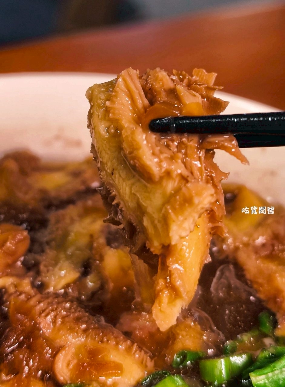 老紀牛肉熱河店2.0|25年老字號,牛肉、捲餅、小菜必吃,網美用餐空間,超派! - 第20張圖 老紀牛肉熱河店2.0|25年老字號,牛肉、捲餅、小菜必吃,網美用餐空間,超派!