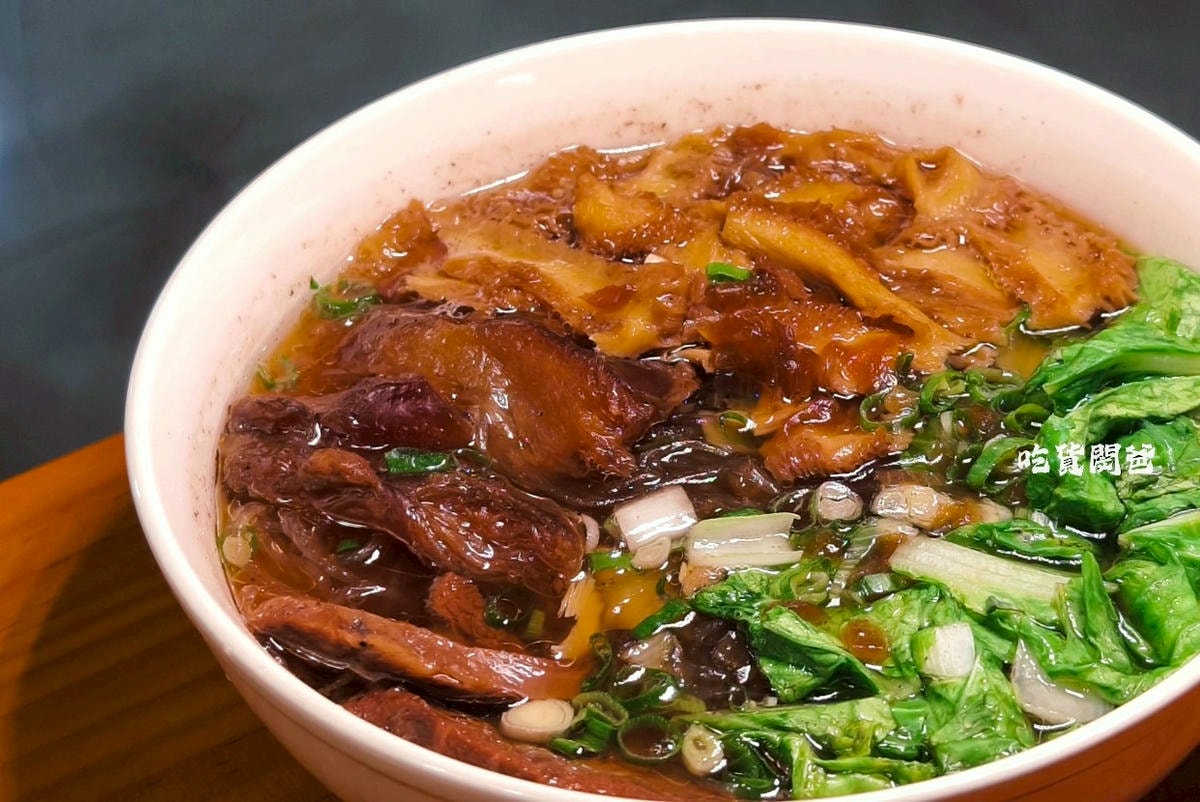 老紀牛肉熱河店2.0|25年老字號,牛肉、捲餅、小菜必吃,網美用餐空間,超派! - 第14張圖 老紀牛肉熱河店2.0|25年老字號,牛肉、捲餅、小菜必吃,網美用餐空間,超派!