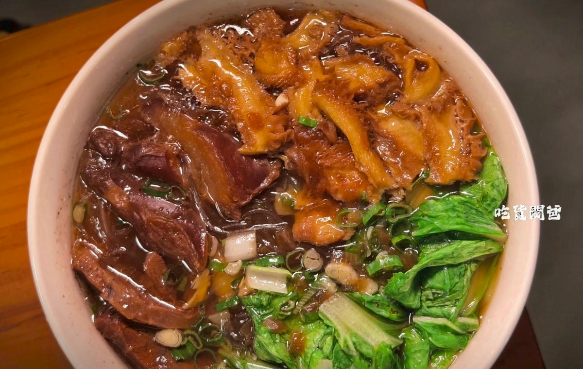 老紀牛肉熱河店2.0|25年老字號,牛肉、捲餅、小菜必吃,網美用餐空間,超派! - 第13張圖 老紀牛肉熱河店2.0|25年老字號,牛肉、捲餅、小菜必吃,網美用餐空間,超派!