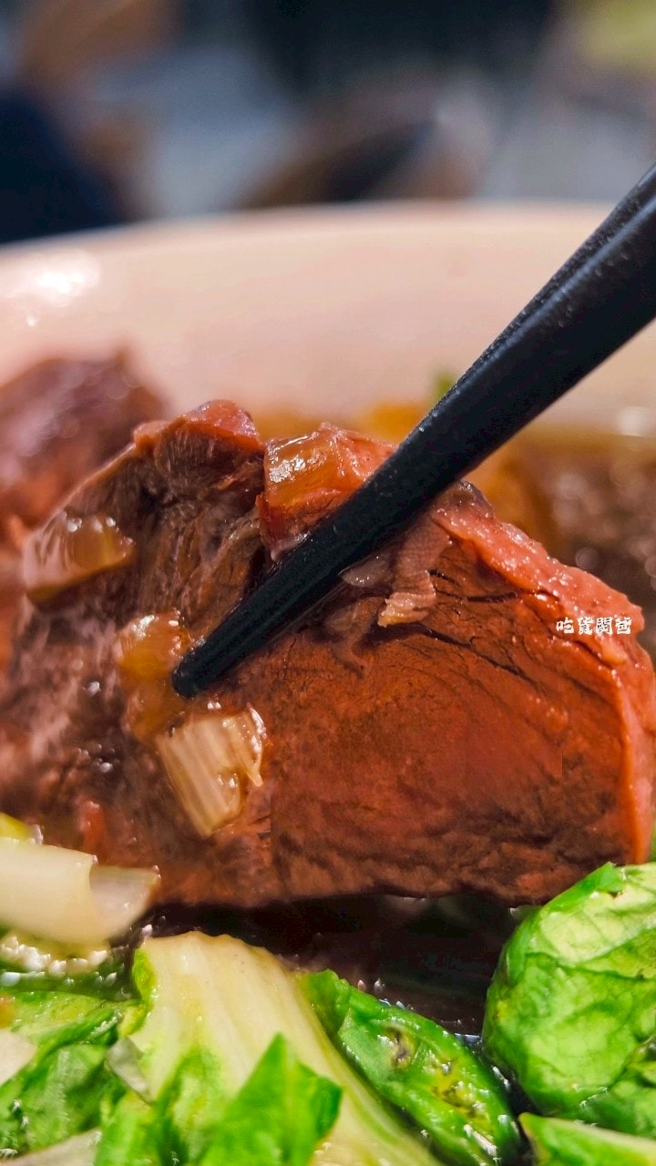 老紀牛肉熱河店2.0|25年老字號,牛肉、捲餅、小菜必吃,網美用餐空間,超派! - 第17張圖 老紀牛肉熱河店2.0|25年老字號,牛肉、捲餅、小菜必吃,網美用餐空間,超派!