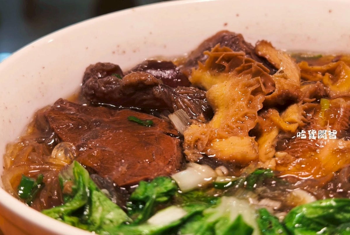 老紀牛肉熱河店2.0|25年老字號,牛肉、捲餅、小菜必吃,網美用餐空間,超派! - 第15張圖 老紀牛肉熱河店2.0|25年老字號,牛肉、捲餅、小菜必吃,網美用餐空間,超派!