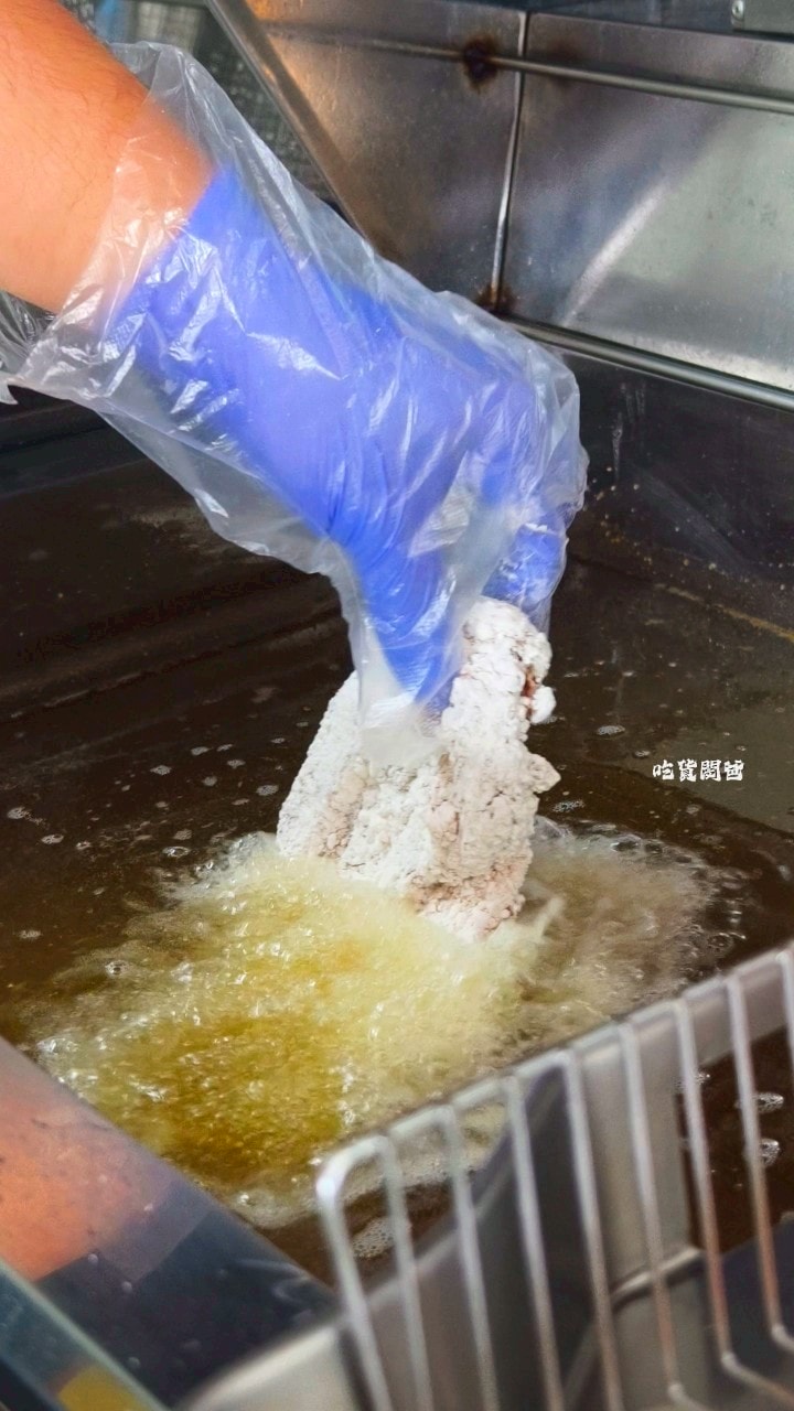 蘋果雞台南西港店|比臉大雞排60元,酥香多汁肉嫩,吃起來飽嘴,大大滿足! - 第13張圖 蘋果雞台南西港店|比臉大雞排60元,酥香多汁肉嫩,吃起來飽嘴,大大滿足!