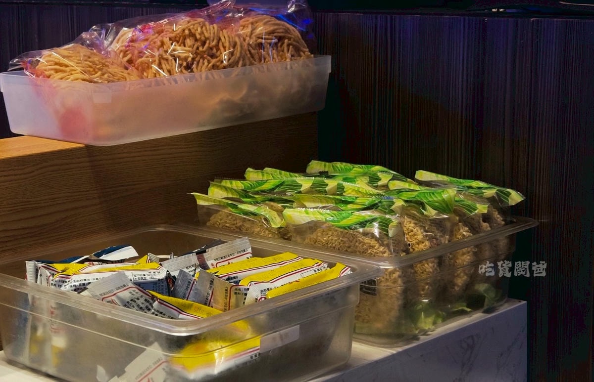 開麻開辣|最狂高雄吃到飽|火鍋七吃?數十種熱炒通通吃到飽,顛覆吃到飽的世界! - 第14張圖 開麻開辣|最狂高雄吃到飽|火鍋七吃?數十種熱炒通通吃到飽,顛覆吃到飽的世界!