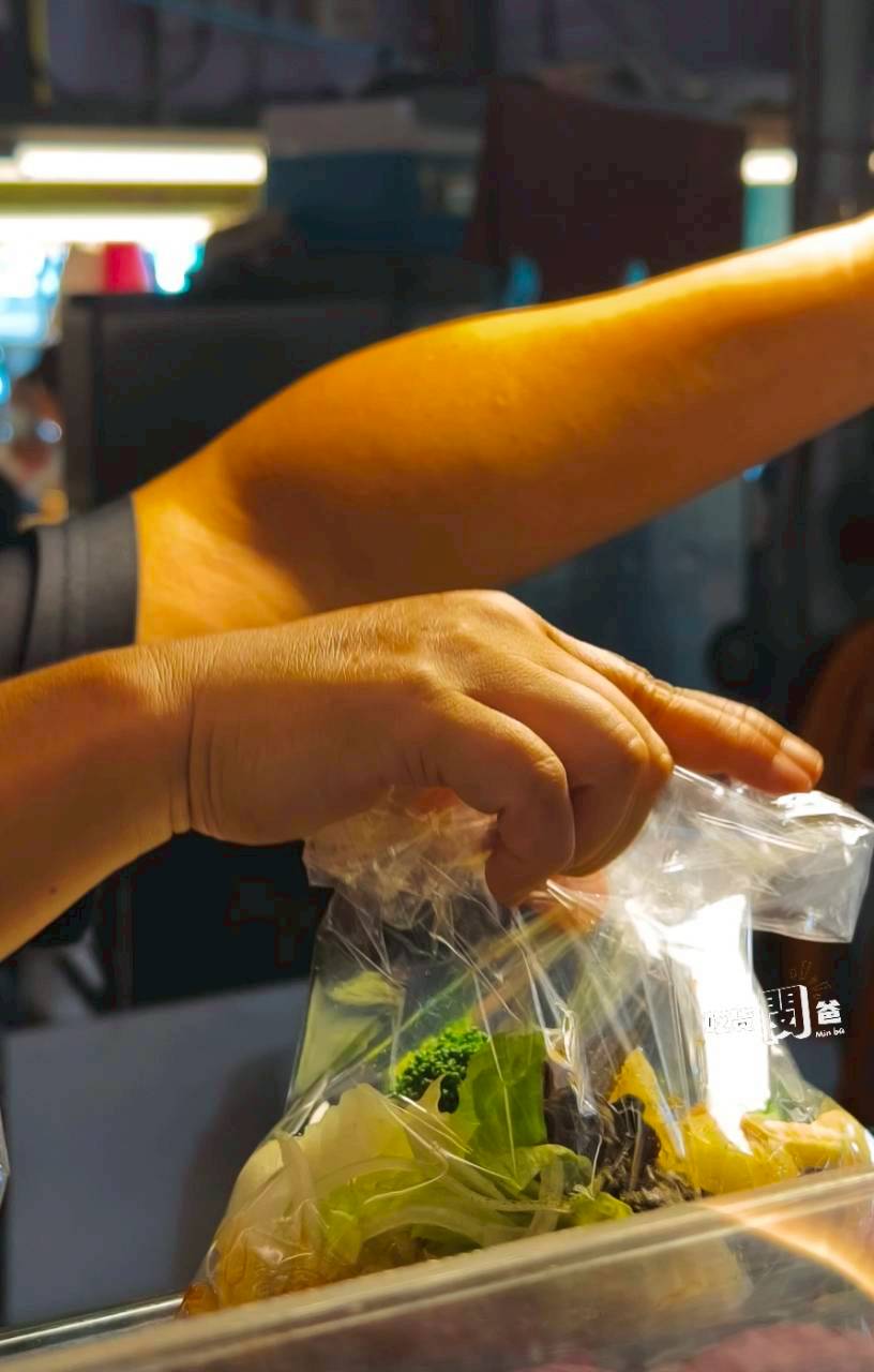 方芳麻辣手工菜二店|必吃!麻辣鴨血套餐太犯規!口感軟嫩滑Q,配角超搶戲! - 第36張圖 方芳麻辣手工菜二店|必吃!麻辣鴨血套餐太犯規!口感軟嫩滑Q,配角超搶戲!
