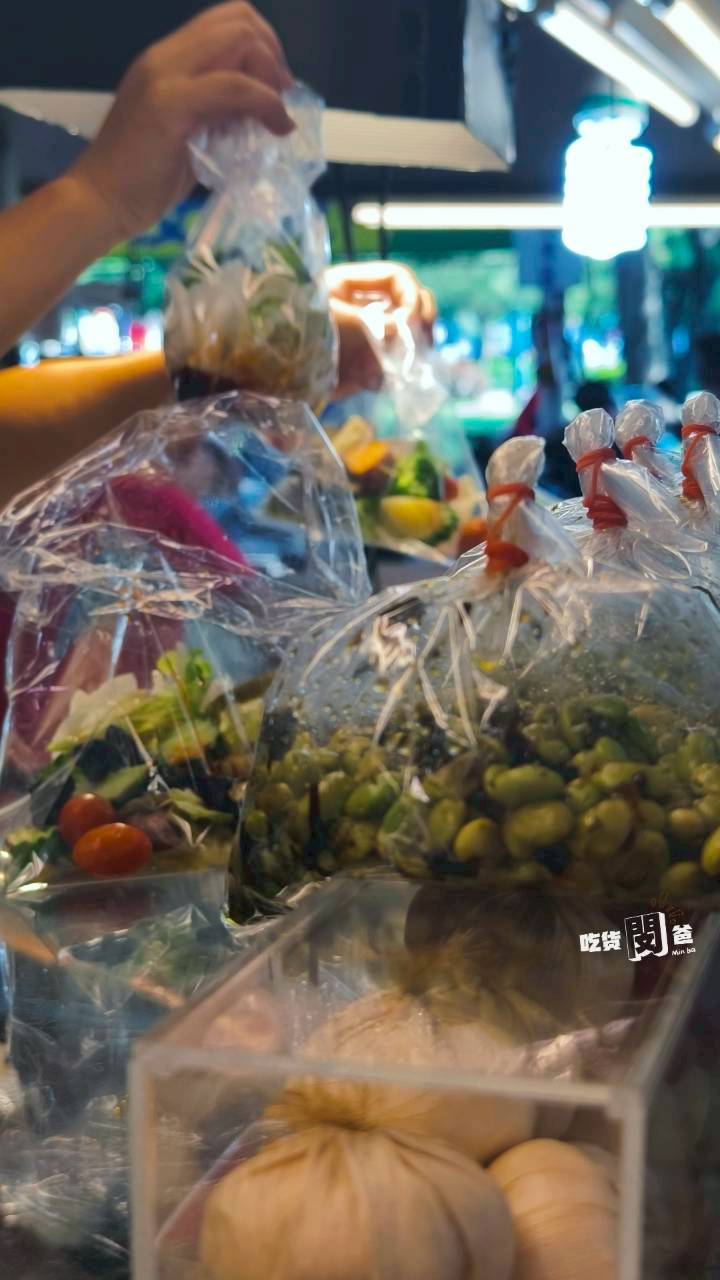 方芳麻辣手工菜二店|必吃!麻辣鴨血套餐太犯規!口感軟嫩滑Q,配角超搶戲! - 第37張圖 方芳麻辣手工菜二店|必吃!麻辣鴨血套餐太犯規!口感軟嫩滑Q,配角超搶戲!