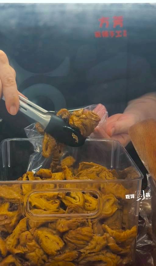 方芳麻辣手工菜二店|必吃!麻辣鴨血套餐太犯規!口感軟嫩滑Q,配角超搶戲! - 第18張圖 方芳麻辣手工菜二店|必吃!麻辣鴨血套餐太犯規!口感軟嫩滑Q,配角超搶戲!