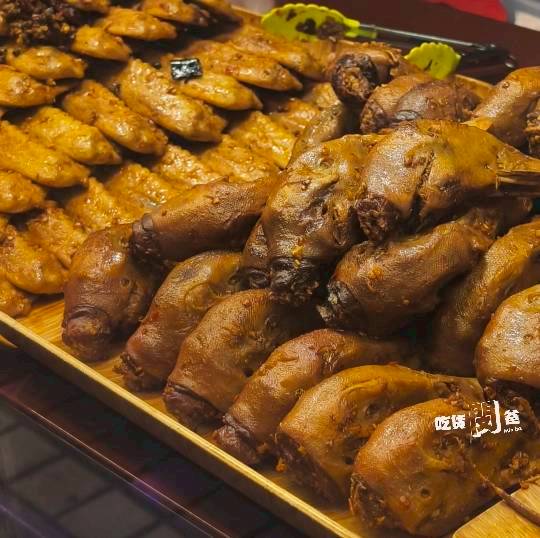 方芳麻辣手工菜二店|必吃!麻辣鴨血套餐太犯規!口感軟嫩滑Q,配角超搶戲! - 第40張圖 方芳麻辣手工菜二店|必吃!麻辣鴨血套餐太犯規!口感軟嫩滑Q,配角超搶戲!