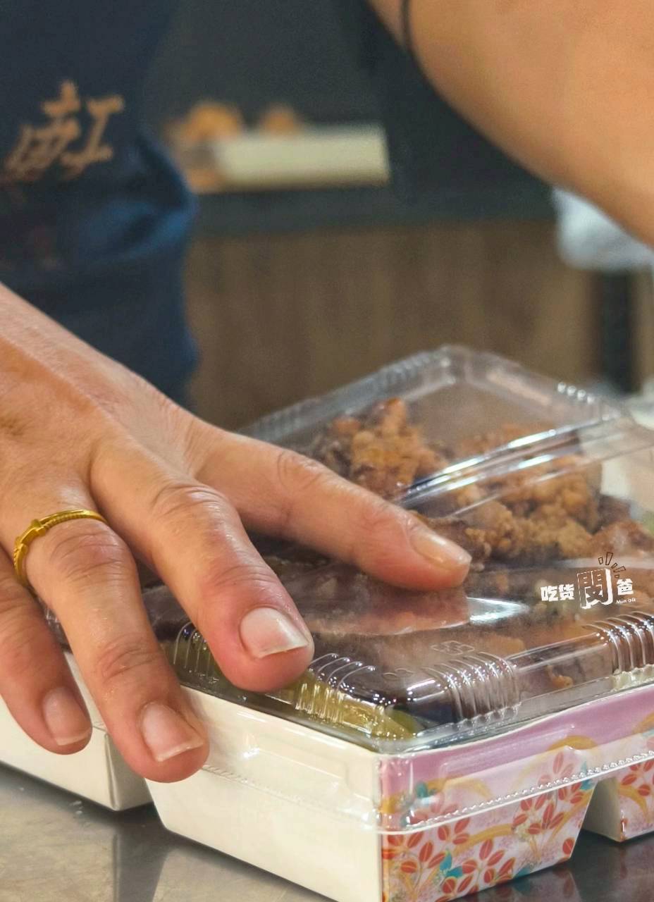 福容軒｜高雄仁武｜百元不到的便當，份量浮誇，主菜鋪好鋪滿，飽到天靈蓋 !