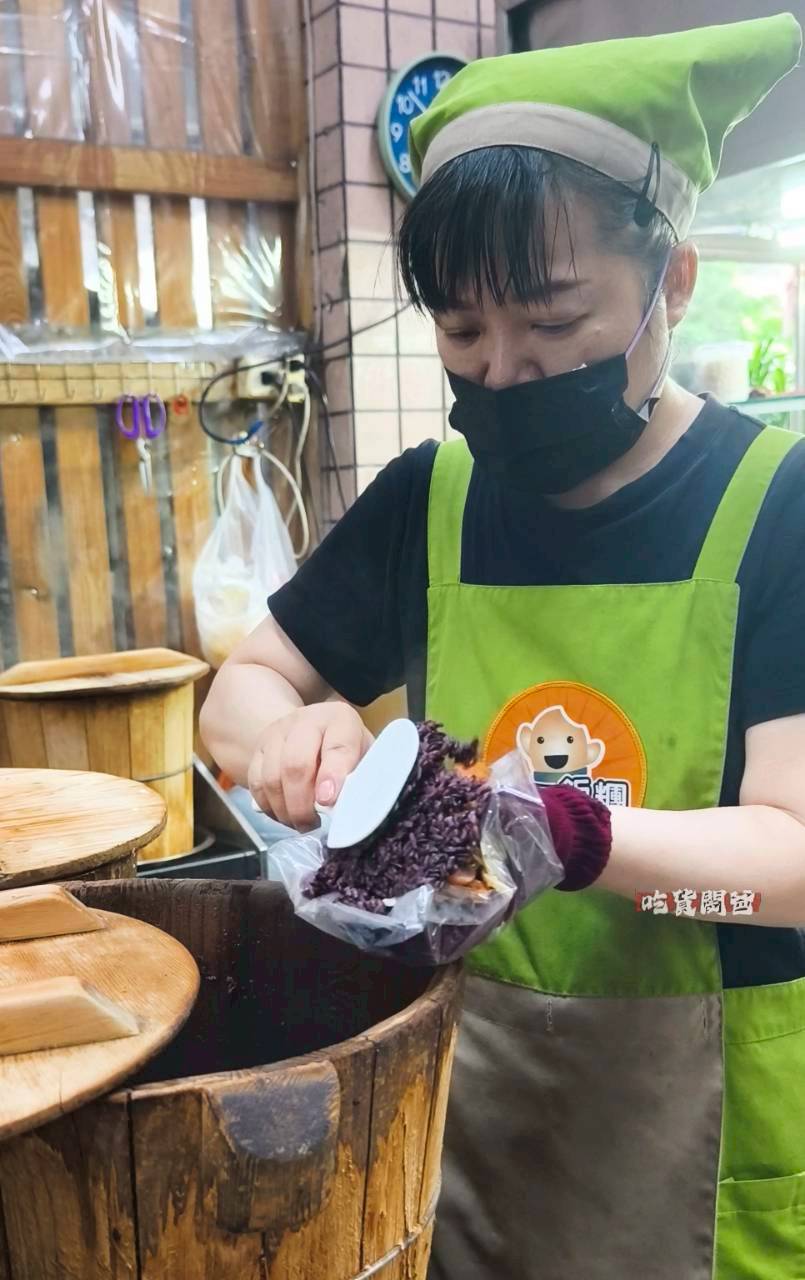 香香飯糰｜鼎中路美食｜老闆怕你餓！一顆抵兩餐，配菜近60樣，浮誇系飯糰！