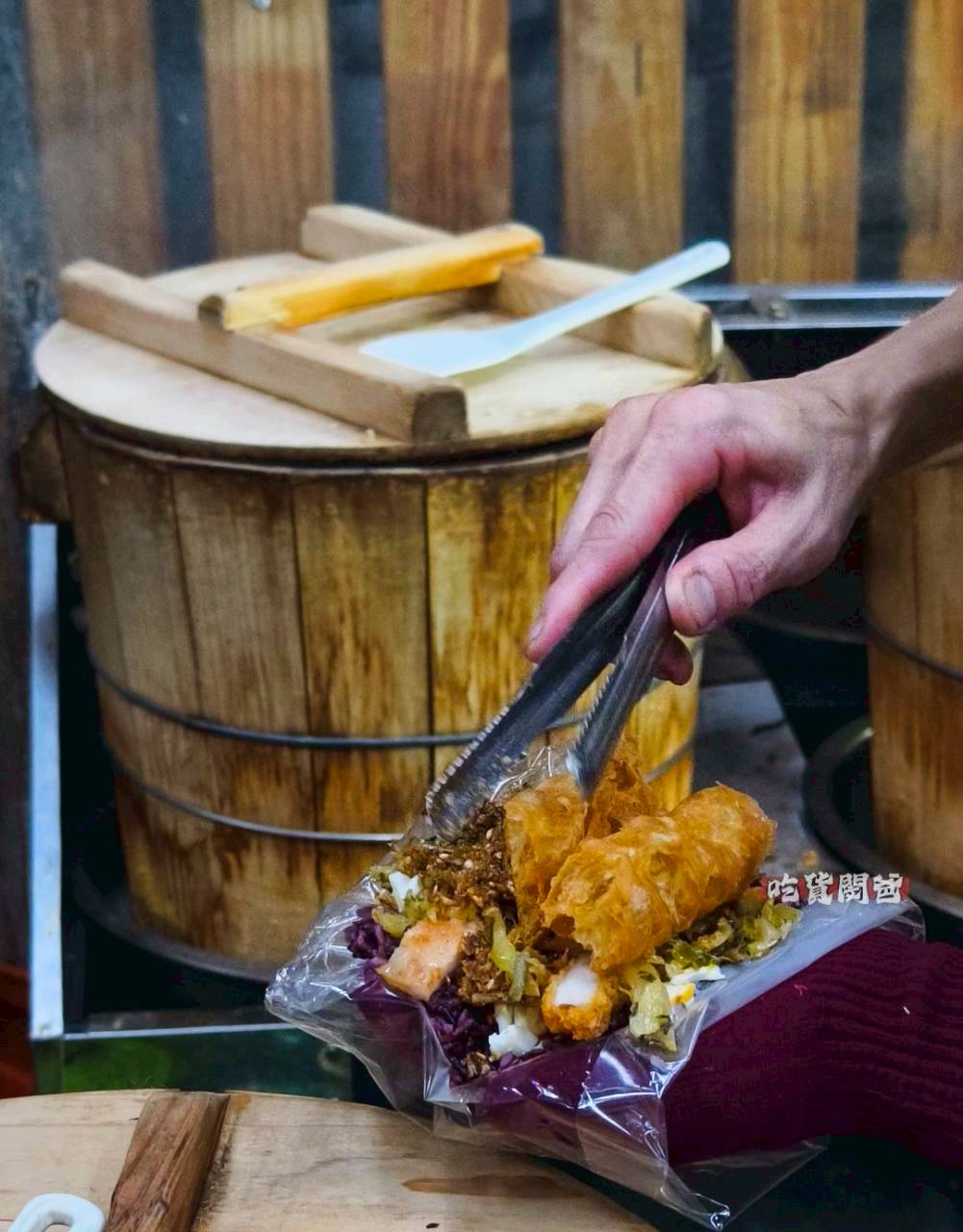 香香飯糰｜鼎中路美食｜老闆怕你餓！一顆抵兩餐，配菜近60樣，浮誇系飯糰！