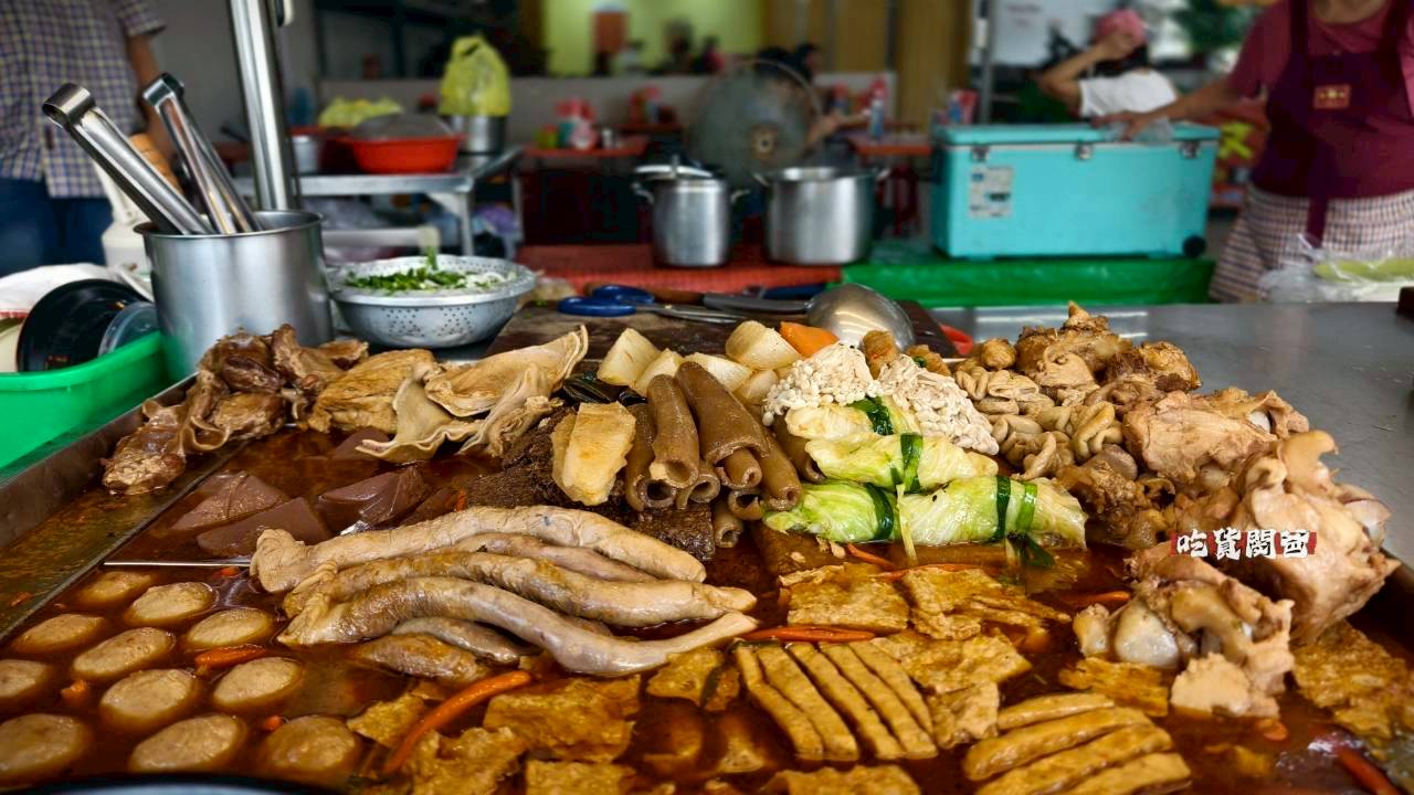 小樽關東煮|高雄鳳山|超狂隱藏版,當蔬果白湯遇上麻辣湯汁,一攤兩吃,超浮誇! - 第39張圖 小樽關東煮|高雄鳳山|超狂隱藏版,當蔬果白湯遇上麻辣湯汁,一攤兩吃,超浮誇!