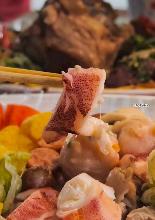 小樽關東煮|高雄鳳山|超狂隱藏版,當蔬果白湯遇上麻辣湯汁,一攤兩吃,超浮誇! - 第25張圖 小樽關東煮|高雄鳳山|超狂隱藏版,當蔬果白湯遇上麻辣湯汁,一攤兩吃,超浮誇!