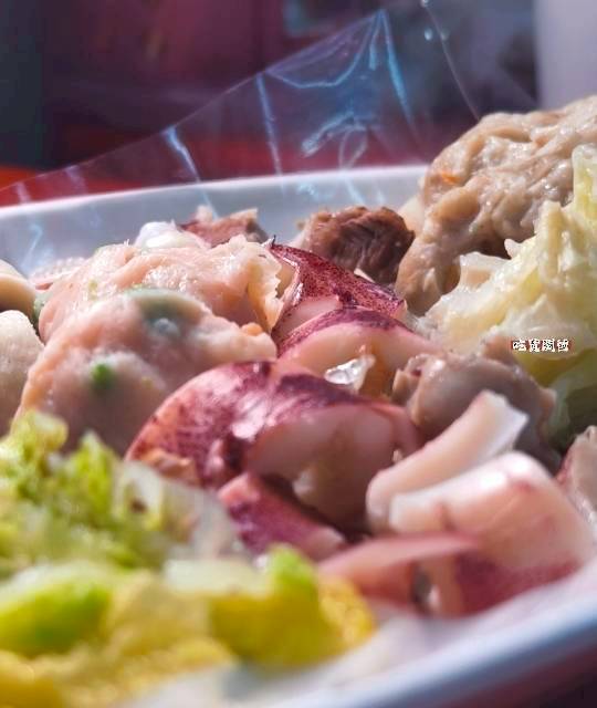 小樽關東煮|高雄鳳山|超狂隱藏版,當蔬果白湯遇上麻辣湯汁,一攤兩吃,超浮誇! - 第24張圖 小樽關東煮|高雄鳳山|超狂隱藏版,當蔬果白湯遇上麻辣湯汁,一攤兩吃,超浮誇!