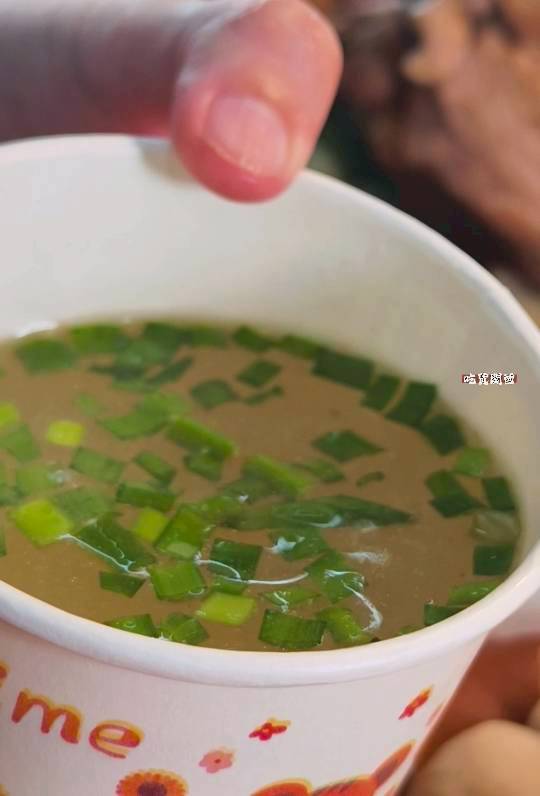 小樽關東煮|高雄鳳山|超狂隱藏版,當蔬果白湯遇上麻辣湯汁,一攤兩吃,超浮誇! - 第20張圖 小樽關東煮|高雄鳳山|超狂隱藏版,當蔬果白湯遇上麻辣湯汁,一攤兩吃,超浮誇!