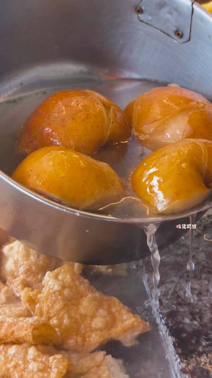 小樽關東煮|高雄鳳山|超狂隱藏版,當蔬果白湯遇上麻辣湯汁,一攤兩吃,超浮誇! - 第18張圖 小樽關東煮|高雄鳳山|超狂隱藏版,當蔬果白湯遇上麻辣湯汁,一攤兩吃,超浮誇!