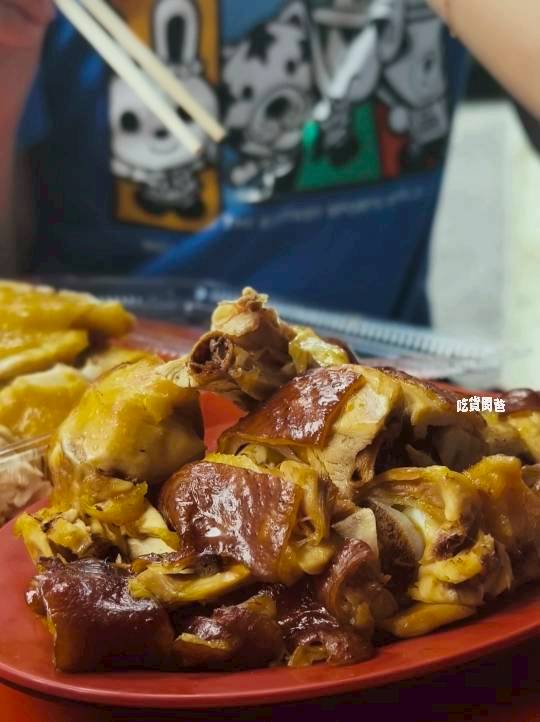 阿欽師跑山雞肉飯｜高雄六龜｜包手老闆！60元秒殺雙雞肉飯，生熟雞也是早早淨空，超扯！