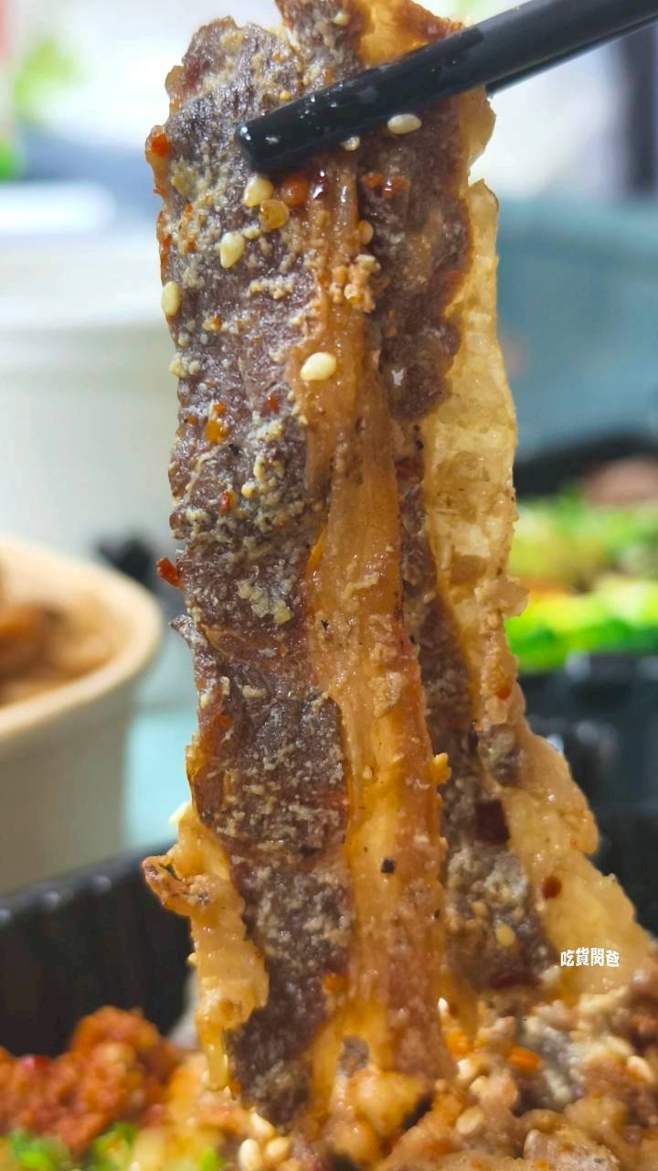 旺芳烤肉飯｜高雄文藻美食｜百元不到！超頂雙火炙燒烤肉飯，還不吃爆！