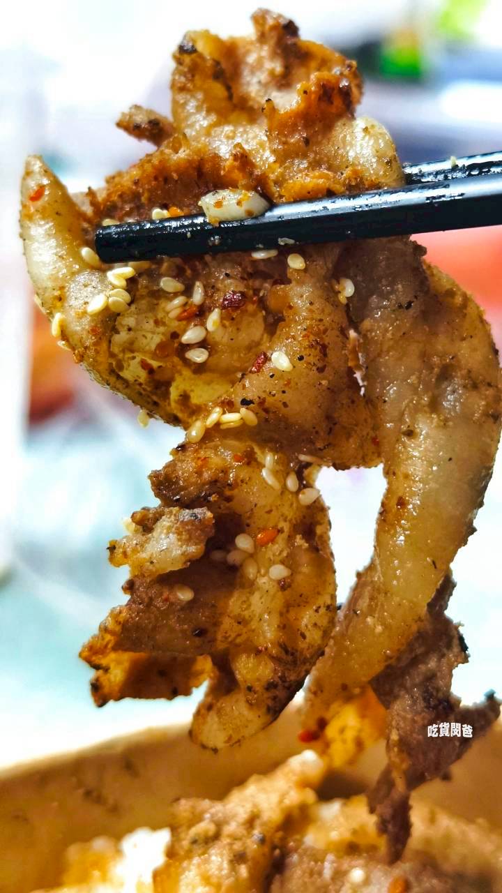 旺芳烤肉飯｜高雄文藻美食｜百元不到！超頂雙火炙燒烤肉飯，還不吃爆！