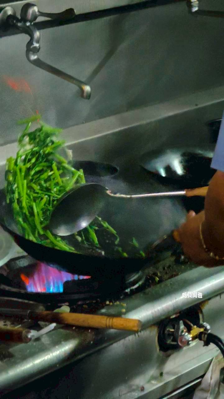 松羊肉｜高雄左營｜隱藏巷弄間的老字號羊肉店，羊肉不腥羶，超夠味！一吃愛上！