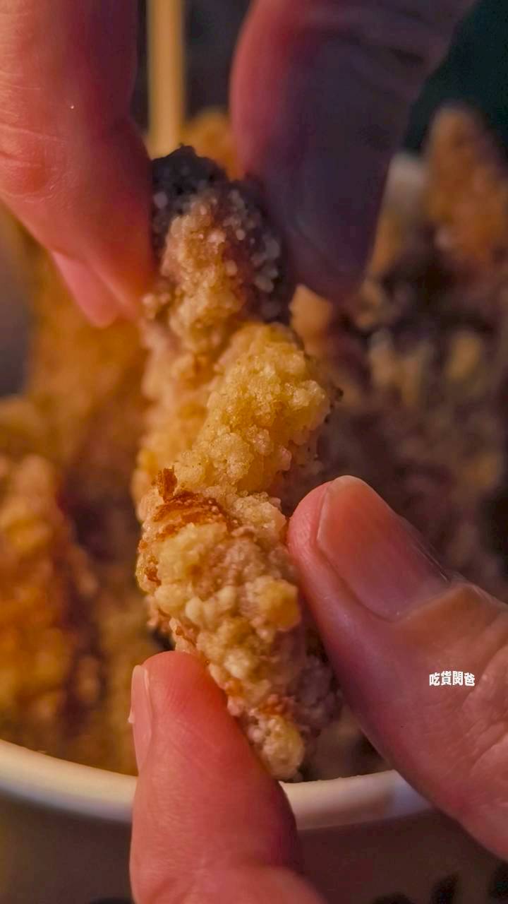 鈦吉花雕雞｜高雄夜市必吃，鳳山海洋、林園夜市必吃手拿炸雞桶、肉串 !