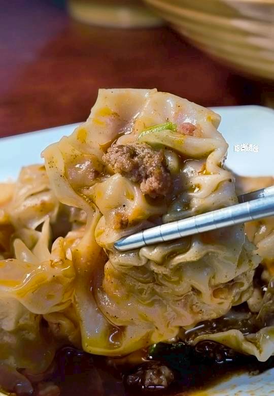 真鶴牛肉拉麵|高雄左營|戰斧牛肉麵吃過沒?牛三寶、肥腸麵,你會愛上! - 第11張圖 真鶴牛肉拉麵|高雄左營|戰斧牛肉麵吃過沒?牛三寶、肥腸麵,你會愛上!