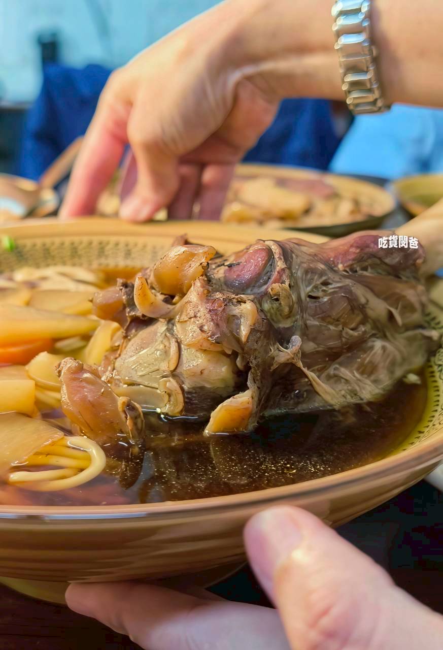 真鶴牛肉拉麵|高雄左營|戰斧牛肉麵吃過沒?牛三寶、肥腸麵,你會愛上! - 第14張圖 真鶴牛肉拉麵|高雄左營|戰斧牛肉麵吃過沒?牛三寶、肥腸麵,你會愛上!