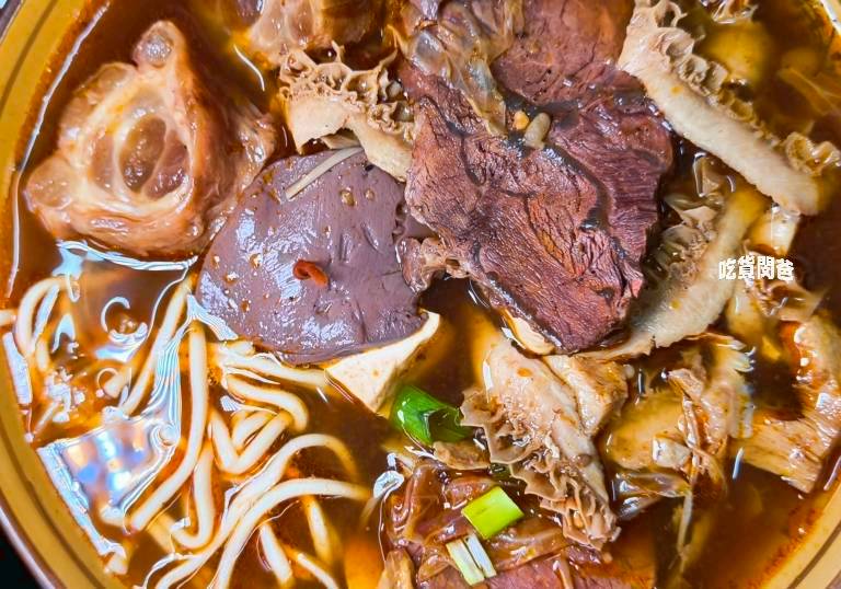 真鶴牛肉拉麵|高雄左營|戰斧牛肉麵吃過沒?牛三寶、肥腸麵,你會愛上! - 第20張圖 真鶴牛肉拉麵|高雄左營|戰斧牛肉麵吃過沒?牛三寶、肥腸麵,你會愛上!