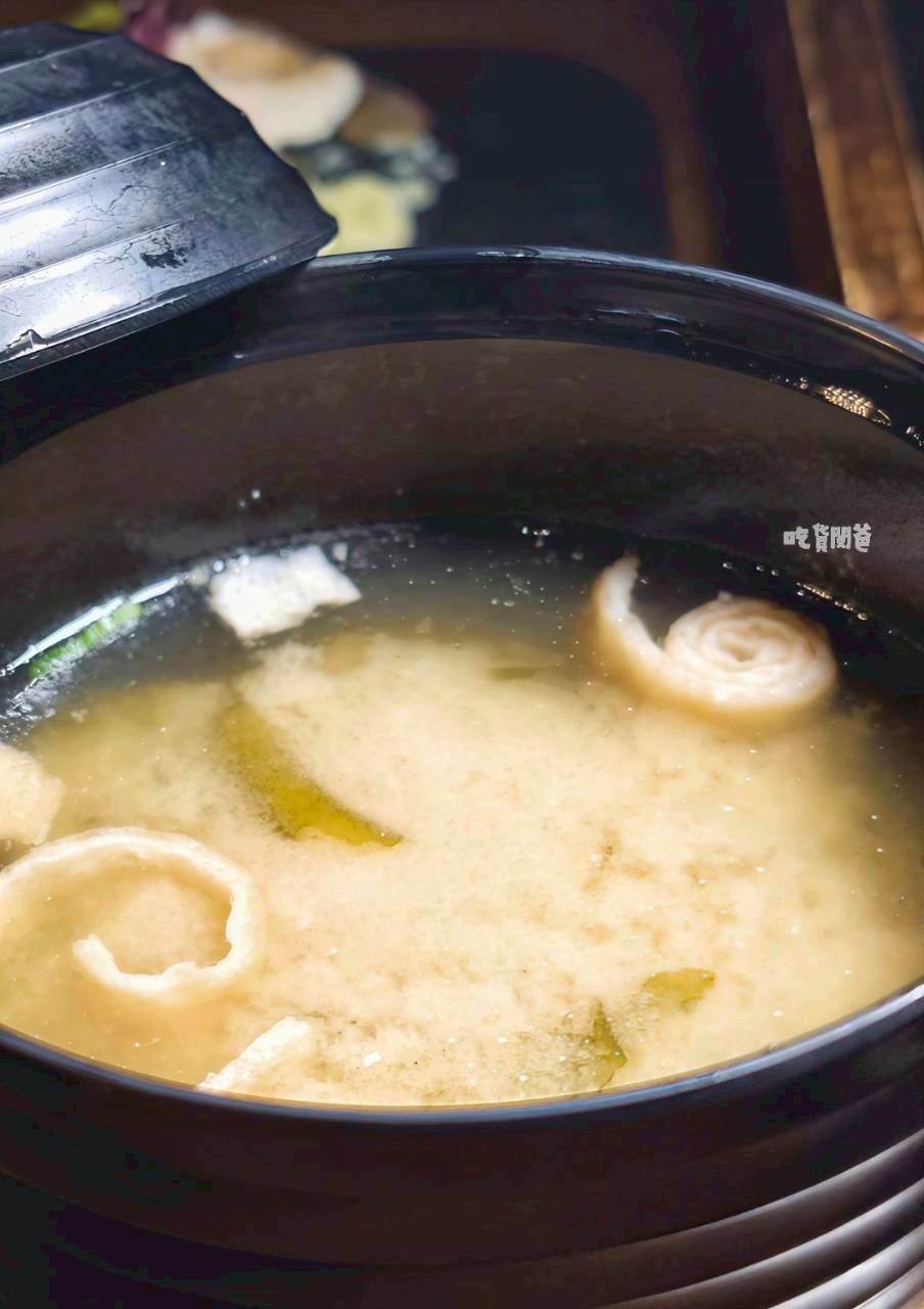 究鶴餐館|高雄左營|定食超強!蒜蝦飯必嗑!甜點更狂!超綿密鶴拳布丁更是必吃! - 第25張圖 究鶴餐館|高雄左營|定食超強!蒜蝦飯必嗑!甜點更狂!超綿密鶴拳布丁更是必吃!