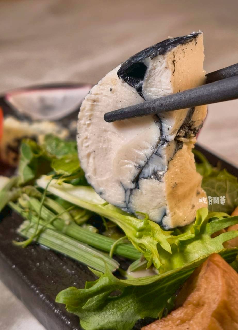 究鶴餐館|高雄左營|定食超強!蒜蝦飯必嗑!甜點更狂!超綿密鶴拳布丁更是必吃! - 第22張圖 究鶴餐館|高雄左營|定食超強!蒜蝦飯必嗑!甜點更狂!超綿密鶴拳布丁更是必吃!