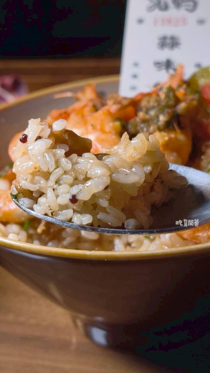 究鶴餐館|高雄左營|定食超強!蒜蝦飯必嗑!甜點更狂!超綿密鶴拳布丁更是必吃! - 第19張圖 究鶴餐館|高雄左營|定食超強!蒜蝦飯必嗑!甜點更狂!超綿密鶴拳布丁更是必吃!