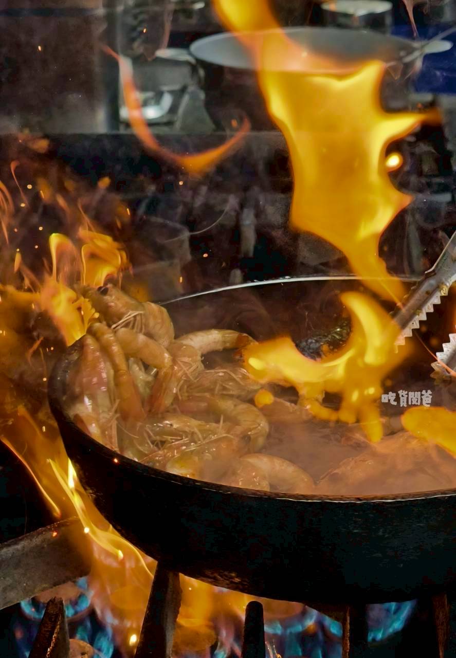 究鶴餐館|高雄左營|定食超強!蒜蝦飯必嗑!甜點更狂!超綿密鶴拳布丁更是必吃! - 第18張圖 究鶴餐館|高雄左營|定食超強!蒜蝦飯必嗑!甜點更狂!超綿密鶴拳布丁更是必吃!