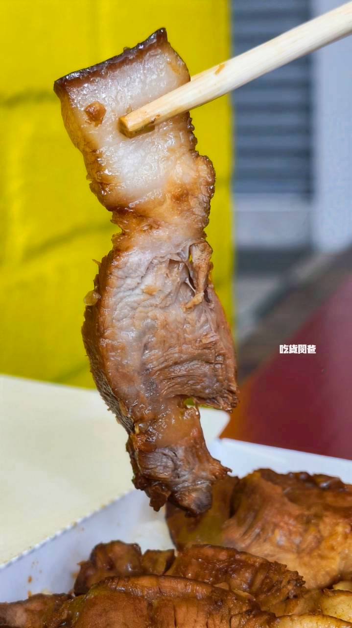 虎咬豬刈包|高雄前金|比臉大刈包只要銅板價,控肉香菜酸菜炸多,爆好吃! - 第16張圖 虎咬豬刈包|高雄前金|比臉大刈包只要銅板價,控肉香菜酸菜炸多,爆好吃!