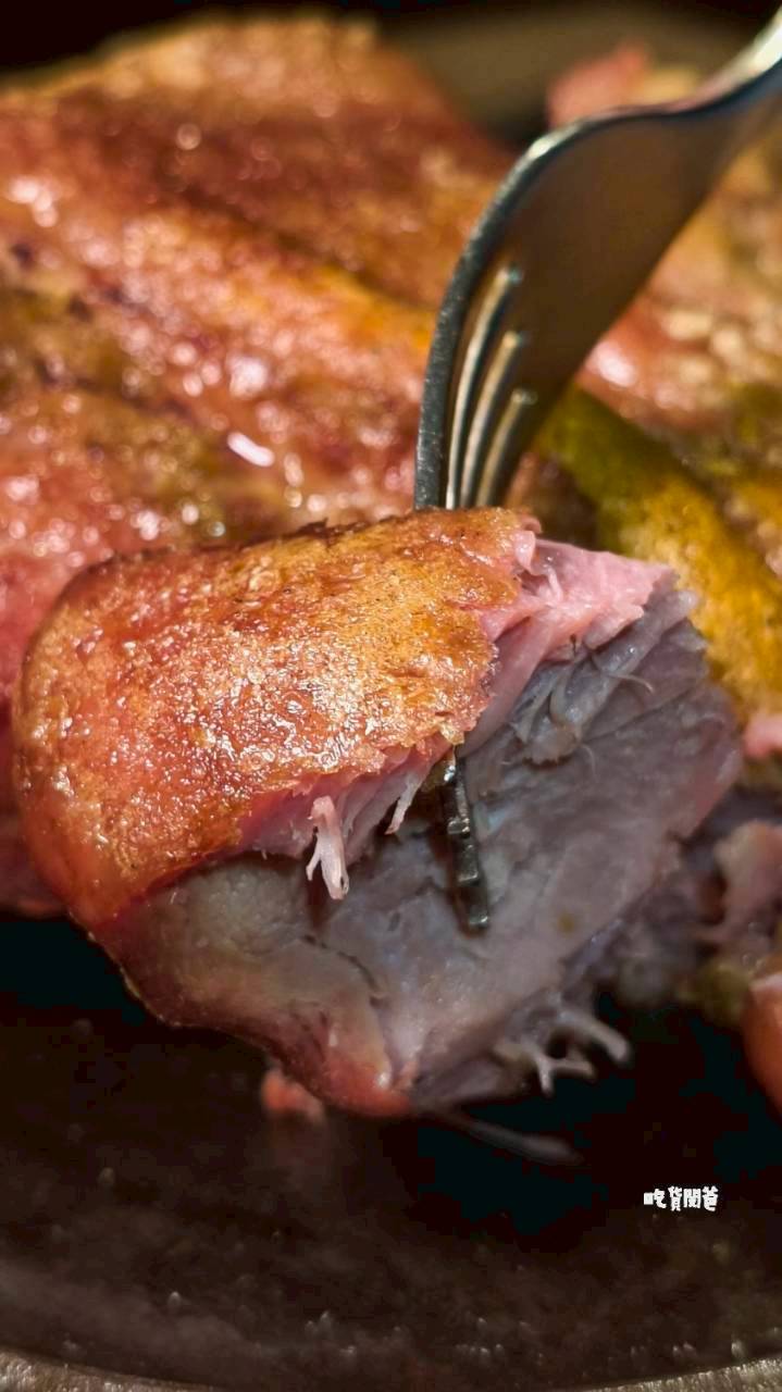 鬥牛士牛排食堂五福店，肉控必吃！自助吧暢用！牛肉狂、鴨胸酥嫩、豬腳脆香！