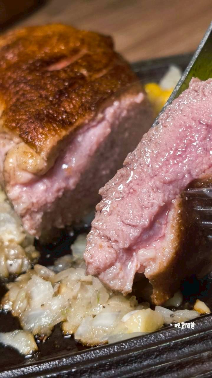鬥牛士牛排食堂五福店，肉控必吃！自助吧暢用！牛肉狂、鴨胸酥嫩、豬腳脆香！