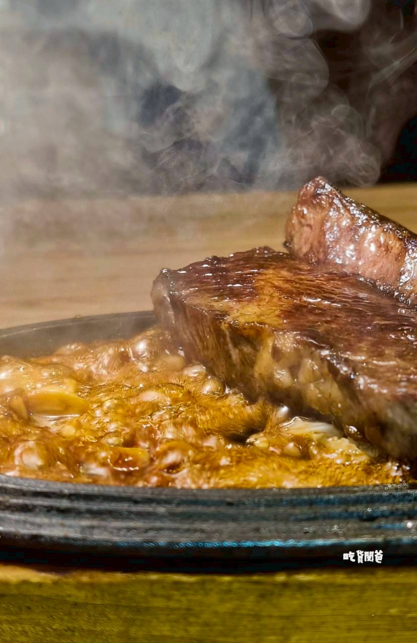 鬥牛士牛排食堂五福店，肉控必吃！自助吧暢用！牛肉狂、鴨胸酥嫩、豬腳脆香！