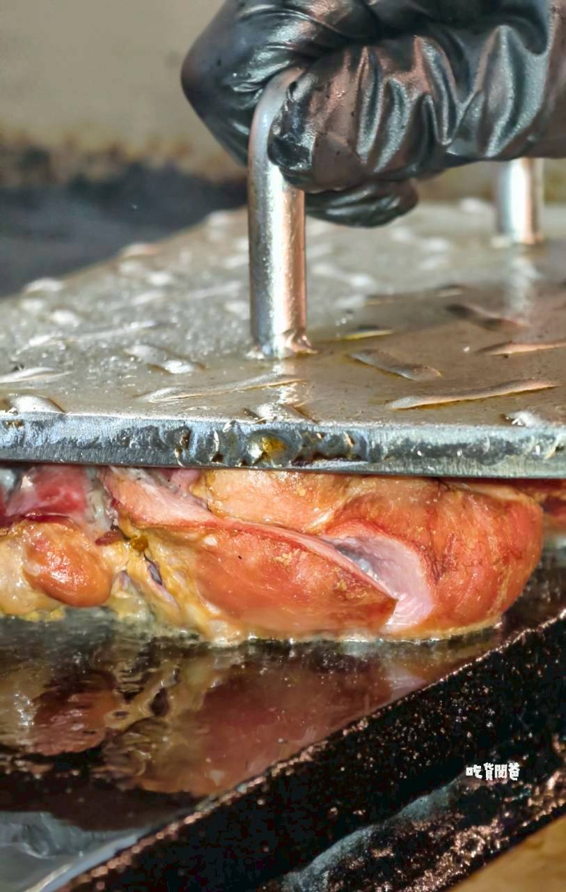 鬥牛士牛排食堂五福店，肉控必吃！自助吧暢用！牛肉狂、鴨胸酥嫩、豬腳脆香！