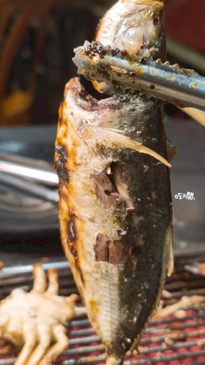 南海澎湖燒烤｜高雄前鎮｜最強消夜場！澎湖直送魚蝦蟹、生蠔通通無限吃到飽！