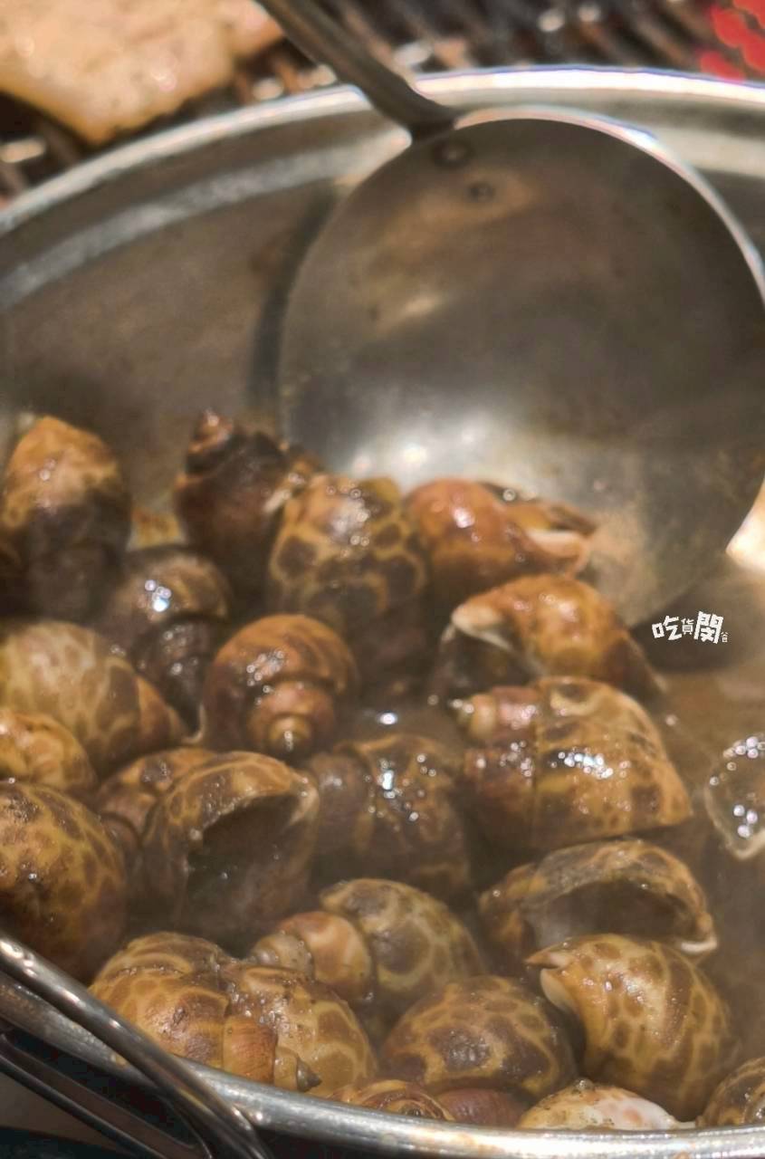 南海澎湖燒烤｜高雄前鎮｜最強消夜場！澎湖直送魚蝦蟹、生蠔通通無限吃到飽！