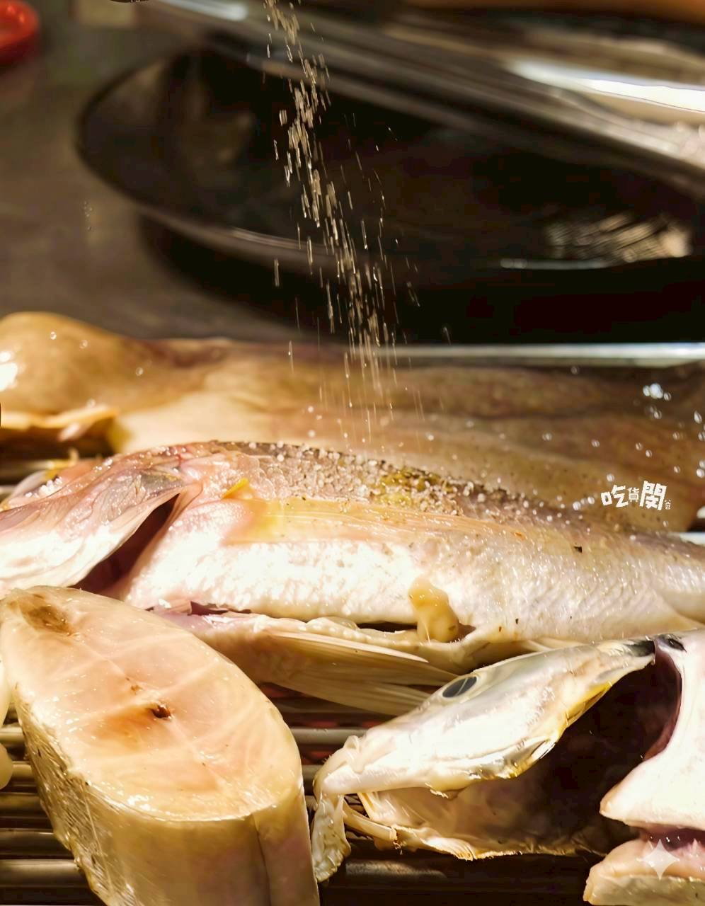南海澎湖燒烤｜高雄前鎮｜最強消夜場！澎湖直送魚蝦蟹、生蠔通通無限吃到飽！