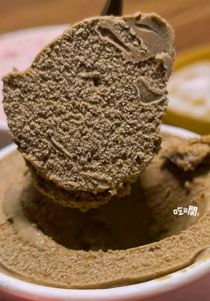 原有味義式手工冰淇淋｜高雄鳳山｜冰淇淋獨享杯激推！生日蛋糕當甜點吃，這間啵棒！