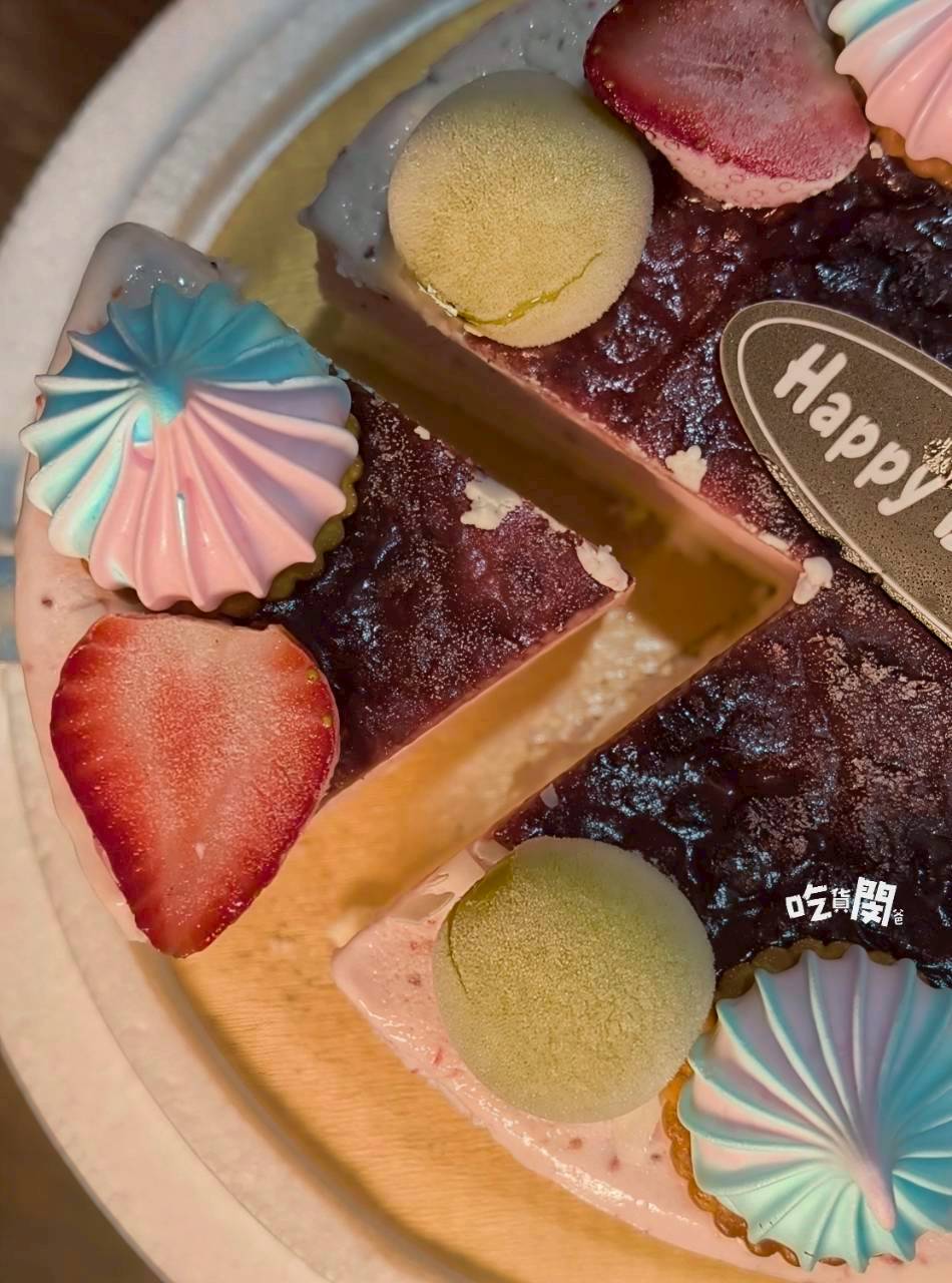 原有味義式手工冰淇淋｜高雄鳳山｜冰淇淋獨享杯激推！生日蛋糕當甜點吃，這間啵棒！