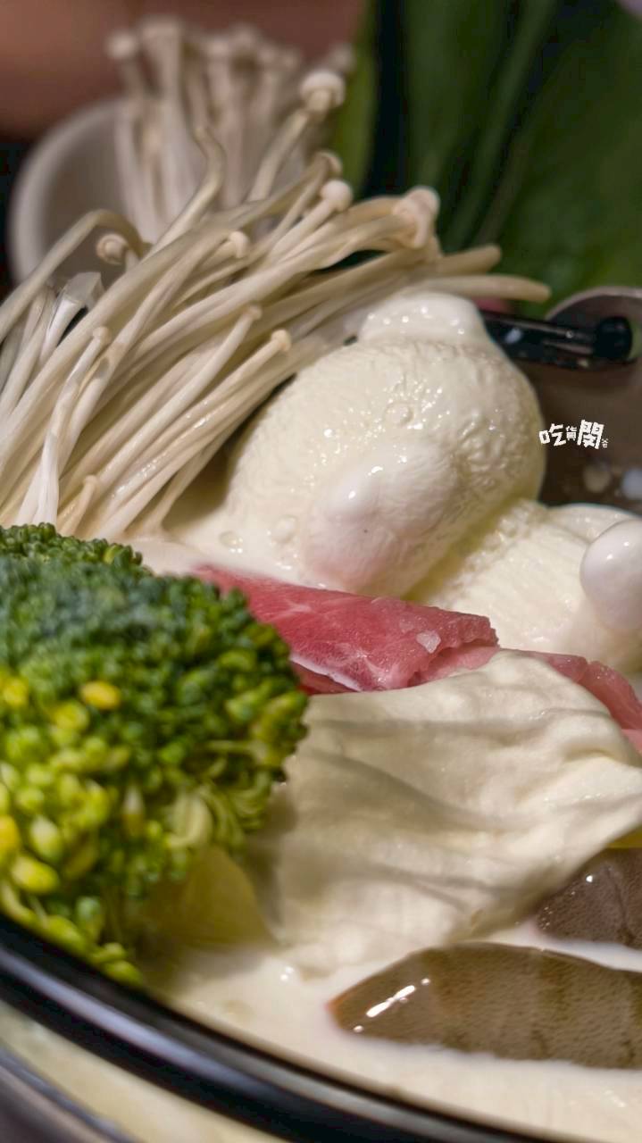 多一點咖啡文化館｜高雄苓雅｜被早午餐耽誤的超狂鍋物，牛奶、壽喜燒必吃！