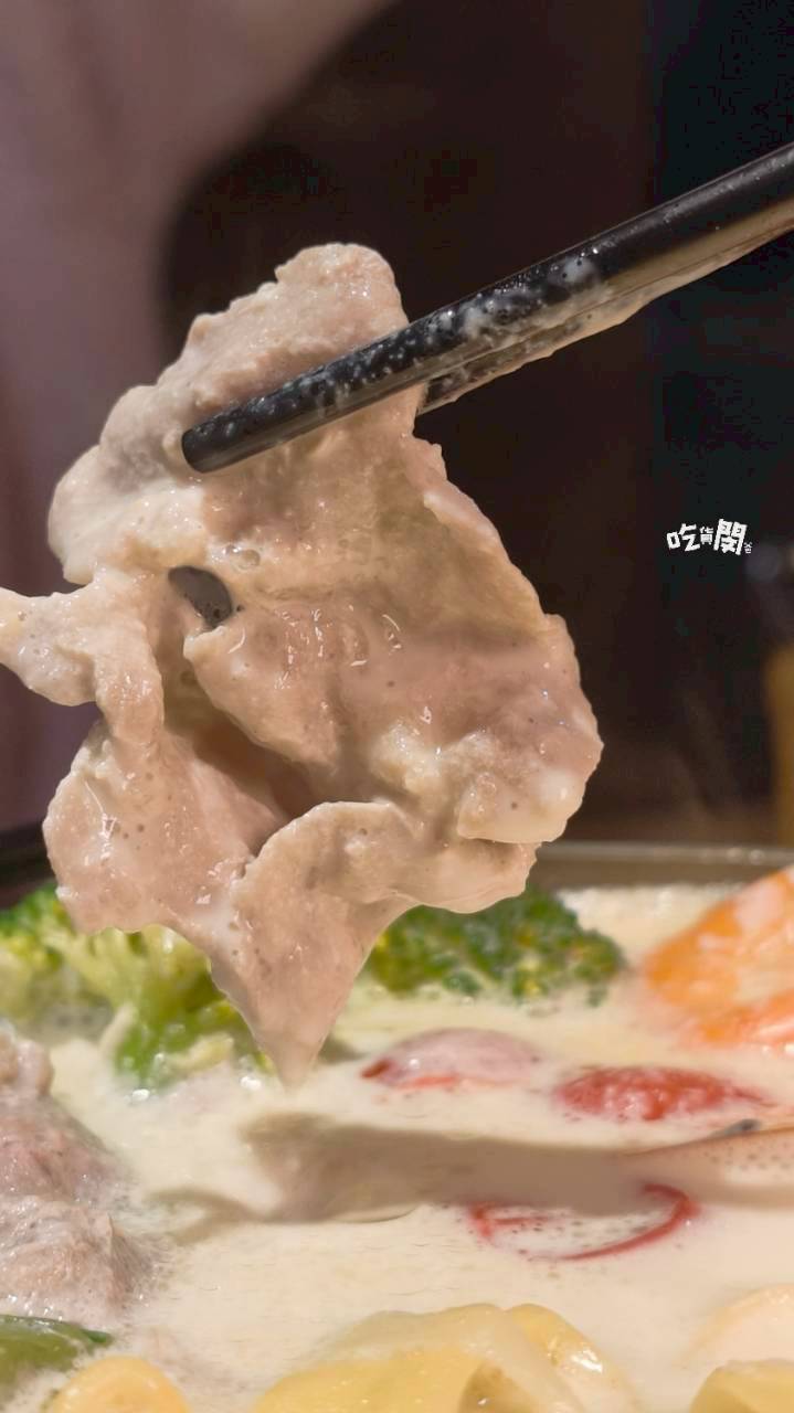 多一點咖啡文化館｜高雄苓雅｜被早午餐耽誤的超狂鍋物，牛奶、壽喜燒必吃！