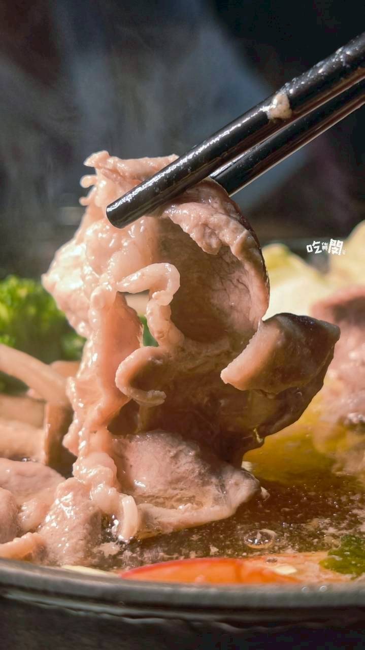 多一點咖啡文化館｜高雄苓雅｜被早午餐耽誤的超狂鍋物，牛奶、壽喜燒必吃！