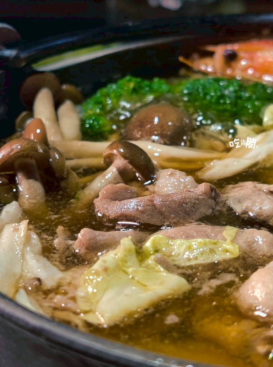 多一點咖啡文化館｜高雄苓雅｜被早午餐耽誤的超狂鍋物，牛奶、壽喜燒必吃！