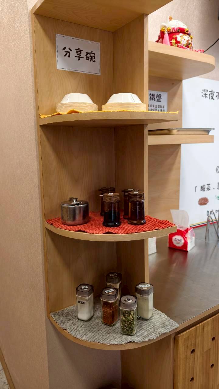 夢想麵館｜儒哥開箱的麵必須來吃一下，對得起價格的99元紅燒牛肉麵，吃過沒？