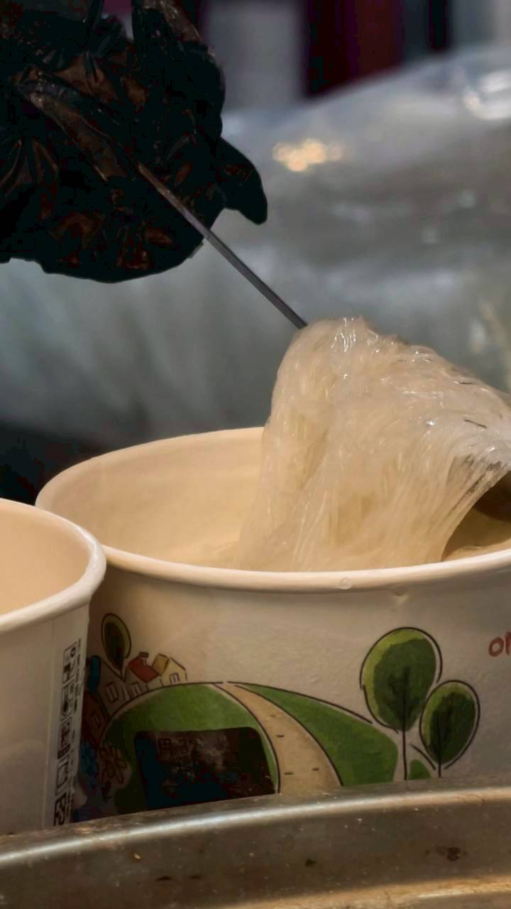 青年夜市手打蝦滑|視覺系兼具美味度的兩極評價超人氣夜市小吃,吃過嗎? - 第7張圖 青年夜市手打蝦滑|視覺系兼具美味度的兩極評價超人氣夜市小吃,吃過嗎?