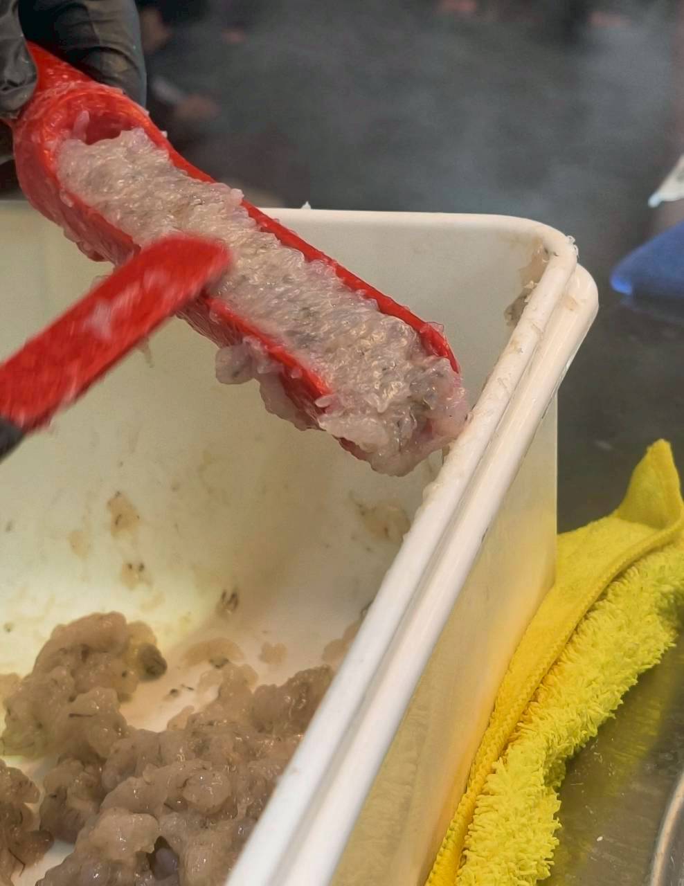 青年夜市手打蝦滑|視覺系兼具美味度的兩極評價超人氣夜市小吃,吃過嗎? - 第15張圖 青年夜市手打蝦滑|視覺系兼具美味度的兩極評價超人氣夜市小吃,吃過嗎?