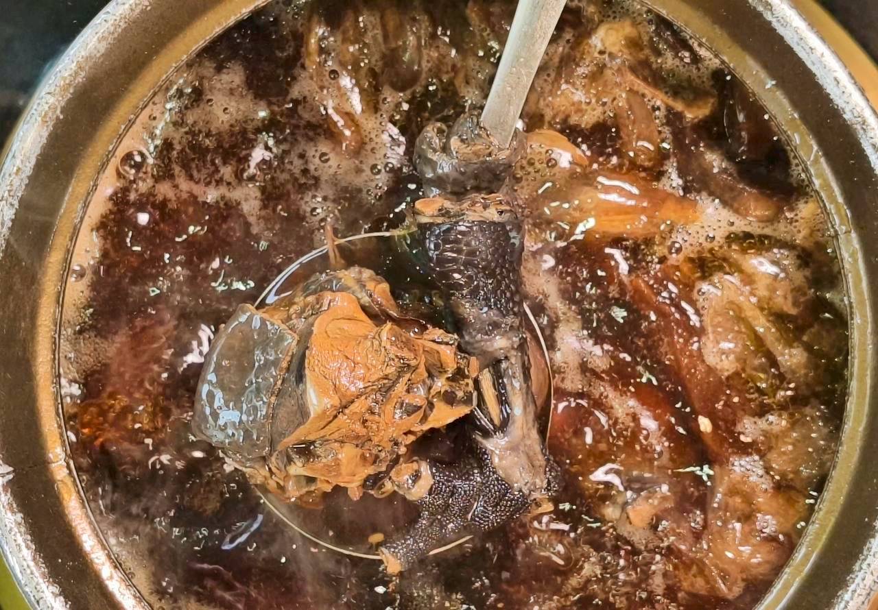 綠野山莊|高雄大社|觀音山最強山雞料理、各式台菜更是涮嘴必吃,聚餐首選! - 第17張圖 綠野山莊|高雄大社|觀音山最強山雞料理、各式台菜更是涮嘴必吃,聚餐首選!