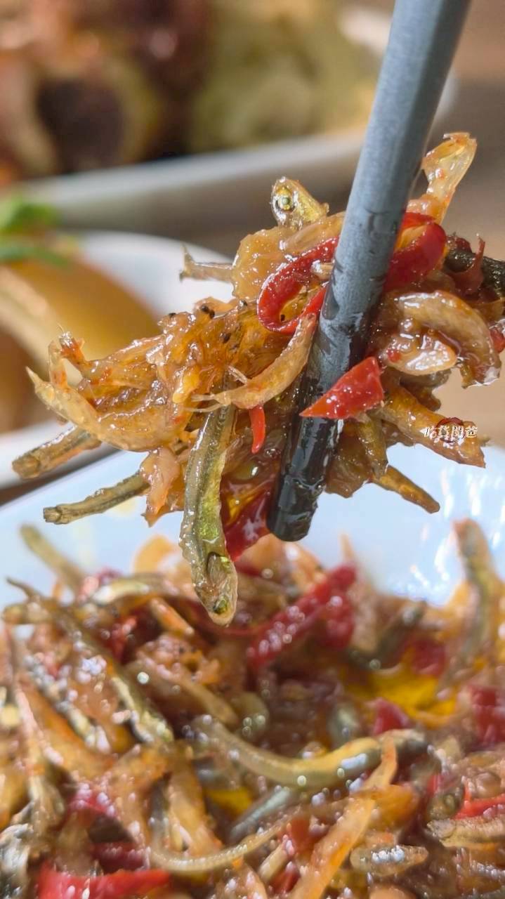 318霸王牛肉麵｜高雄鳳山｜牛肉嫩香、Q彈牛筋竟然還有超好吃的豬腳、腿庫飯!?